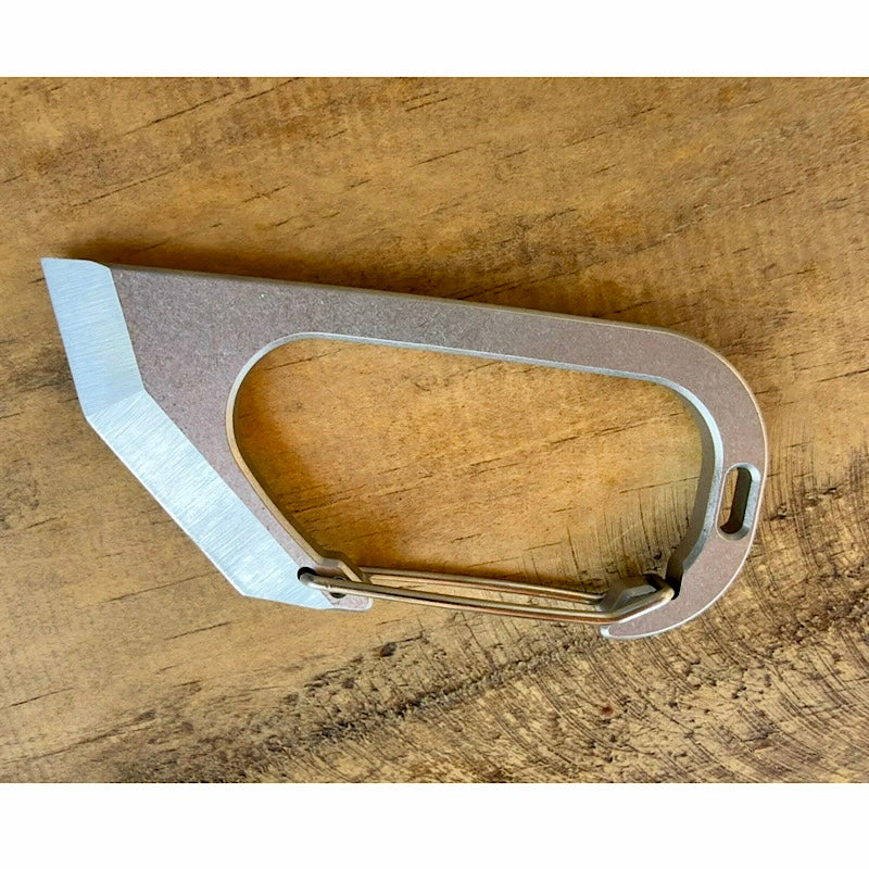 Cutty Cutter Tool - The Carabiner That Does It All (Except Your Taxes)